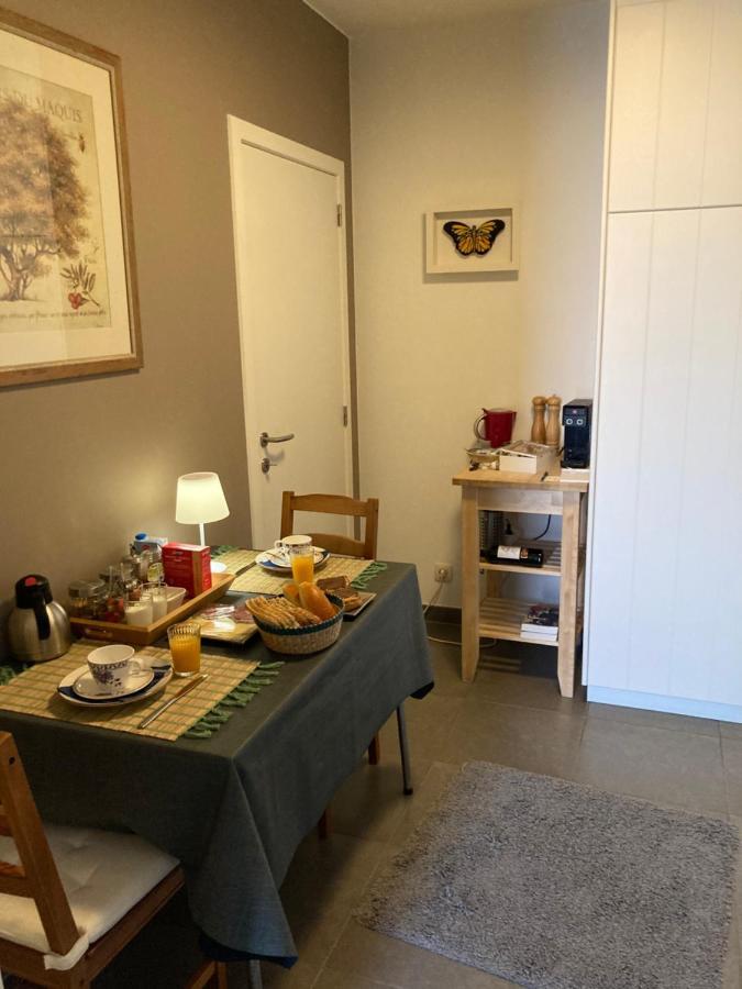 B&B De Grote Plaats โฮกสตราเทน ภายนอก รูปภาพ